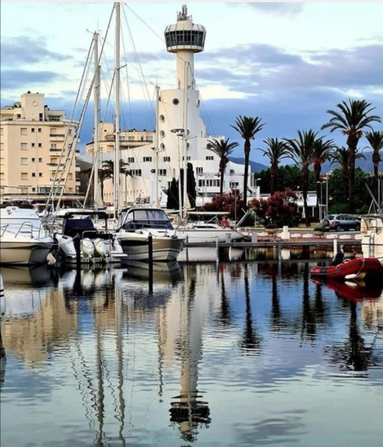 Unsejouraempuriabrava-Terrasse-Vue Mer -Clime- Wifi Parking Buitenkant foto